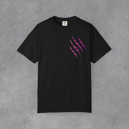 Copy of 💗 TATLI GÖRÜN,TARZINLA İZ BIRAK! 💗  “Sweet Glam” Puff Logo Tee ✨ Pembe kadife pençe detayıyla basic tişört anlayışını tamamen değiştiriyor. 🎀