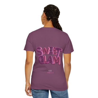Copy of 💗 TATLI GÖRÜN,TARZINLA İZ BIRAK! 💗  “Sweet Glam” Puff Logo Tee ✨ Pembe kadife pençe detayıyla basic tişört anlayışını tamamen değiştiriyor. 🎀