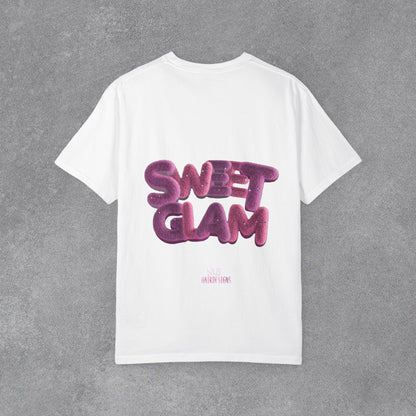 Copy of 💗 TATLI GÖRÜN,TARZINLA İZ BIRAK! 💗  “Sweet Glam” Puff Logo Tee ✨ Pembe kadife pençe detayıyla basic tişört anlayışını tamamen değiştiriyor. 🎀