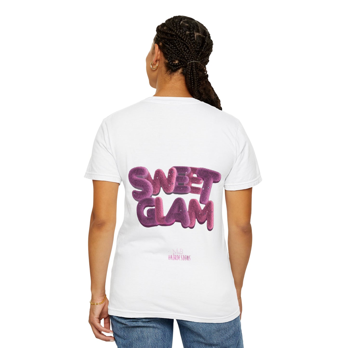 Copy of 💗 TATLI GÖRÜN,TARZINLA İZ BIRAK! 💗  “Sweet Glam” Puff Logo Tee ✨ Pembe kadife pençe detayıyla basic tişört anlayışını tamamen değiştiriyor. 🎀