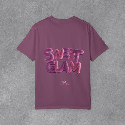 Copy of 💗 TATLI GÖRÜN,TARZINLA İZ BIRAK! 💗  “Sweet Glam” Puff Logo Tee ✨ Pembe kadife pençe detayıyla basic tişört anlayışını tamamen değiştiriyor. 🎀